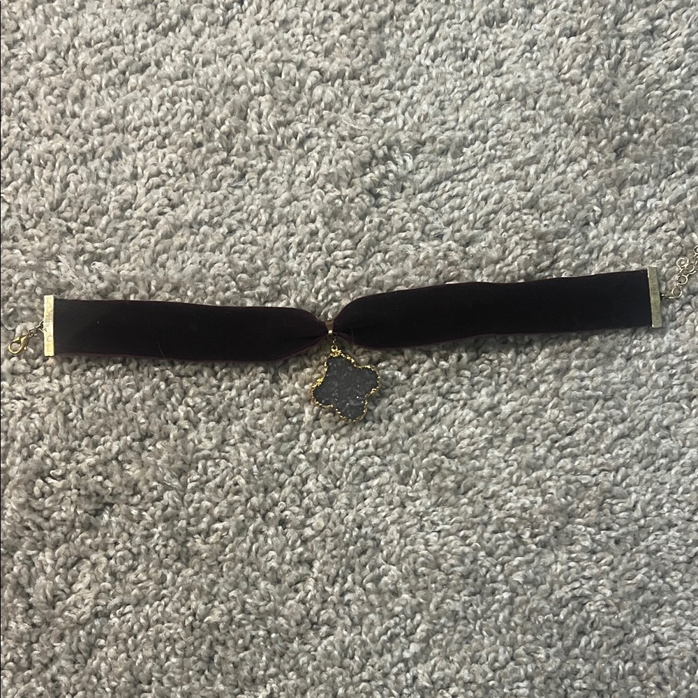 Elegant Purple Velvet Choker Necklace with raw amethyst geode charm